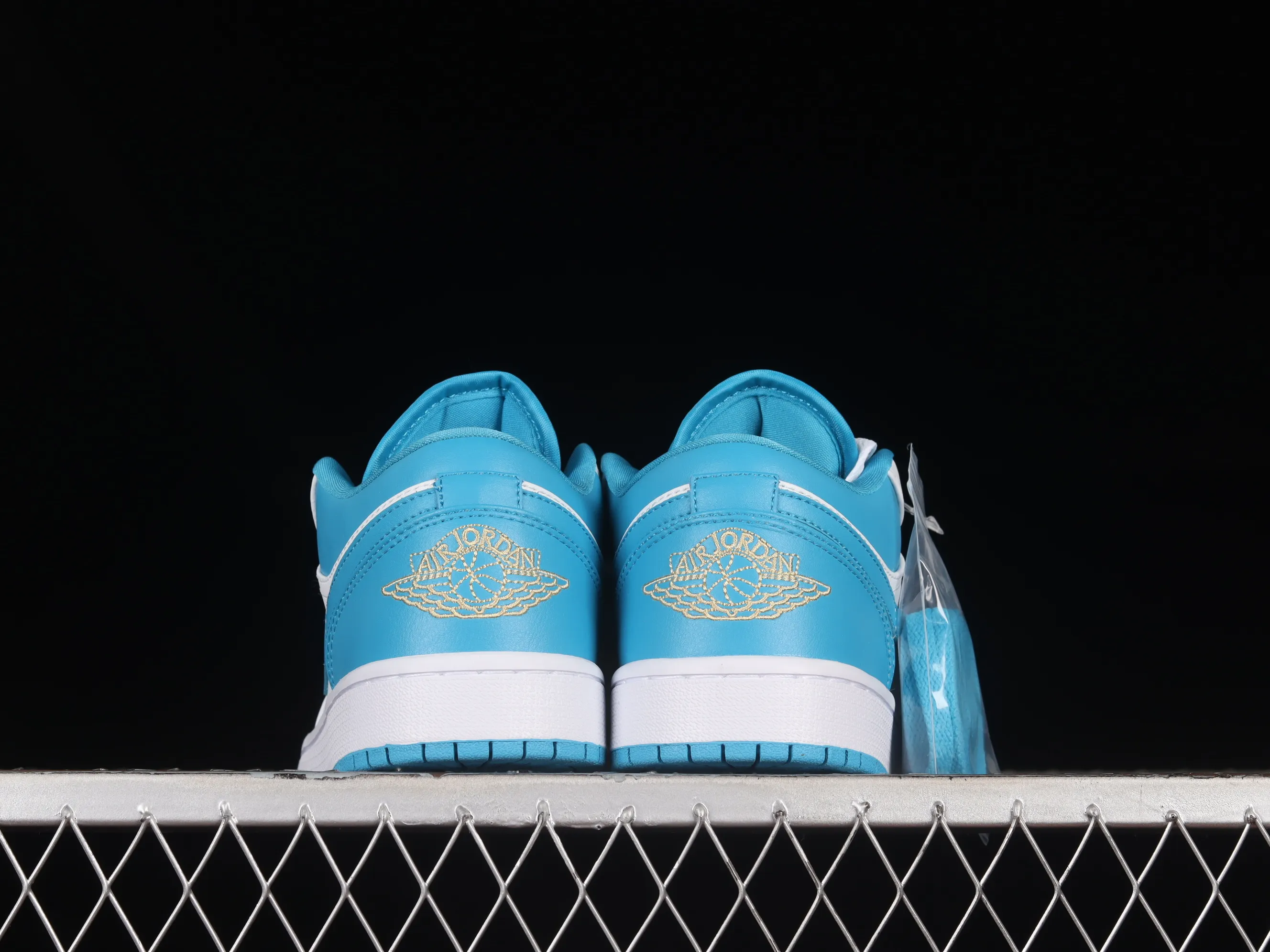 All categories Air Jordan Jordan series basketball shoes Air Jordan 1 Low Z version Air Jordan 1 Low "Aquatone" Joe 1 blue and white low-top cultural and casual sneakers 553560-174